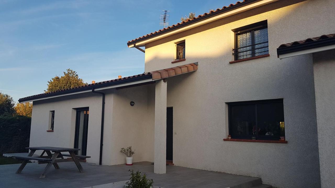 Grande Chambre Privee Avec Salle De Bain Et Wc Labarthe-sur-Leze Exterior photo