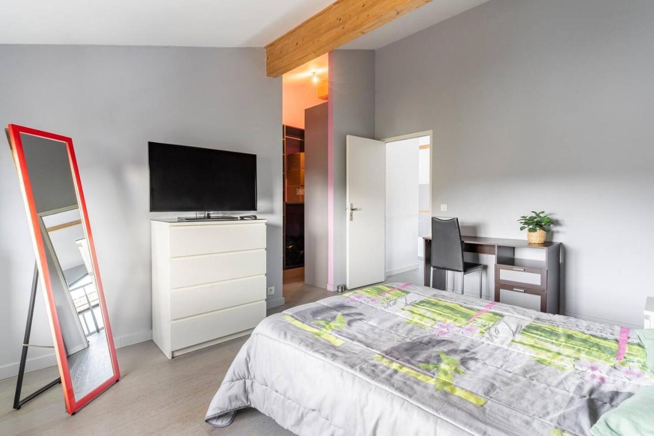 Grande Chambre Privee Avec Salle De Bain Et Wc Labarthe-sur-Leze Exterior photo